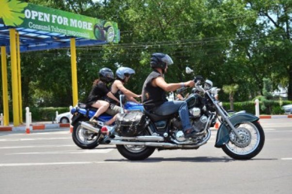Motoare turate: Motocicliştii şi rockerii s-au reunit la Mamaia - vezi foto!